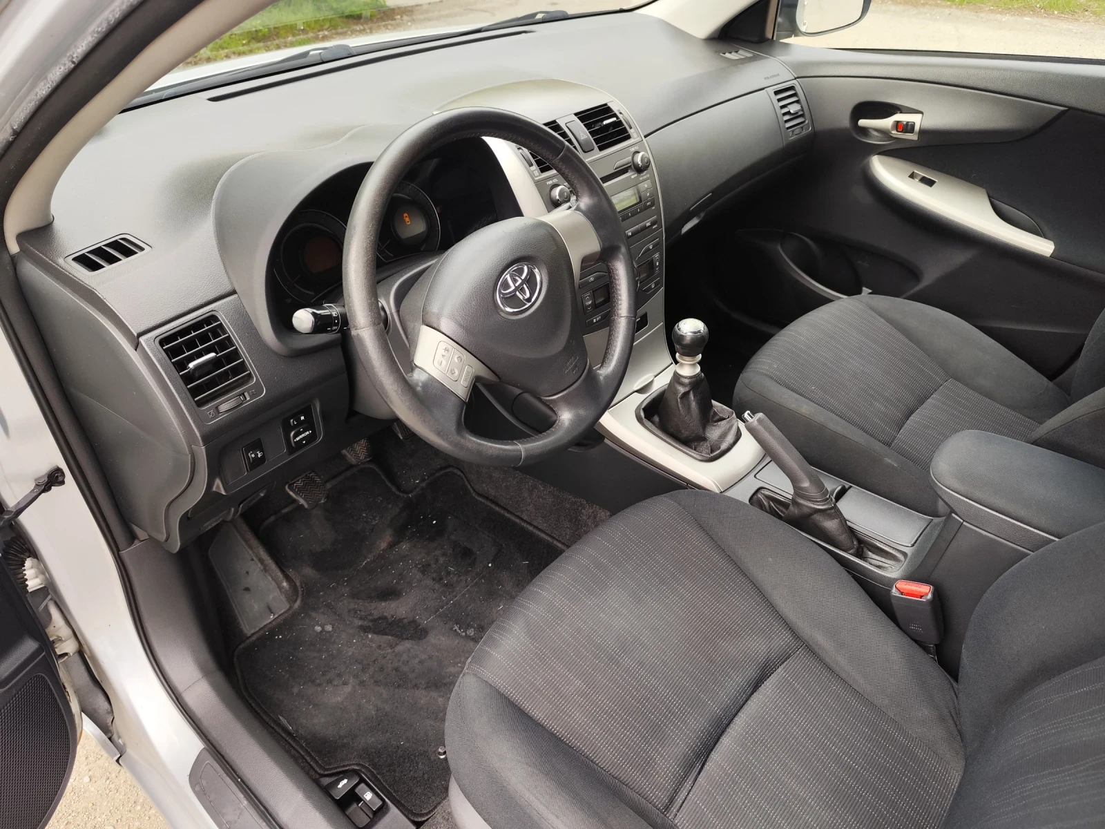 Toyota Corolla  - изображение 6