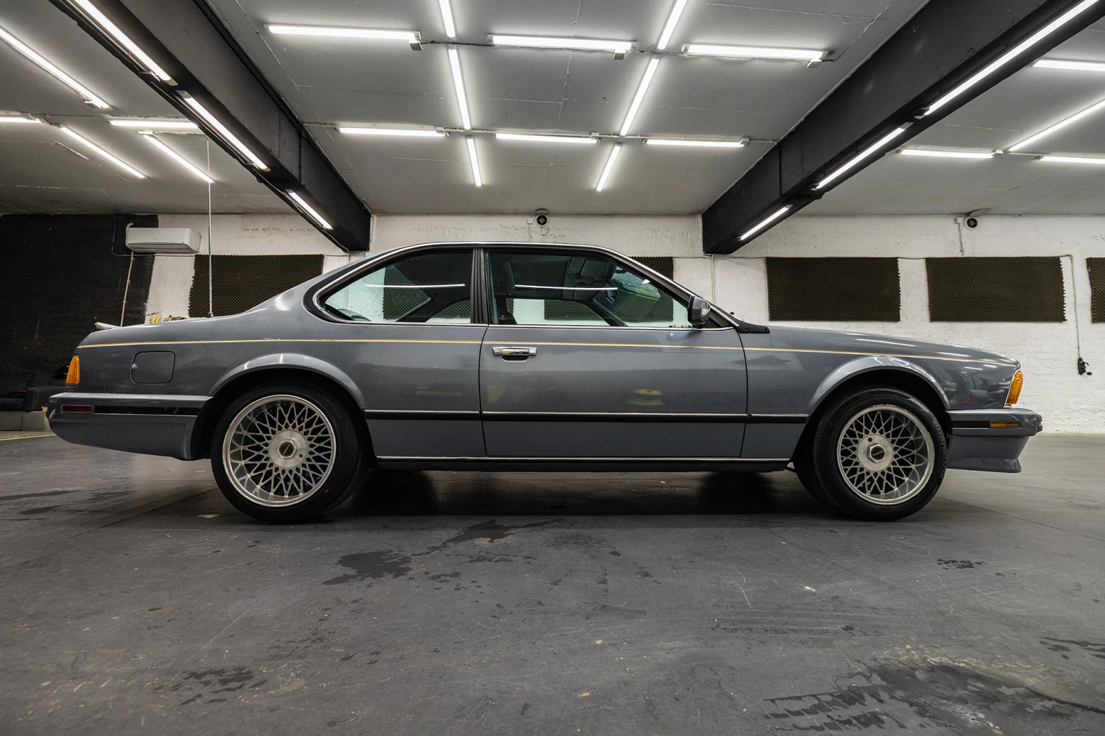 BMW 635 CSI - изображение 7