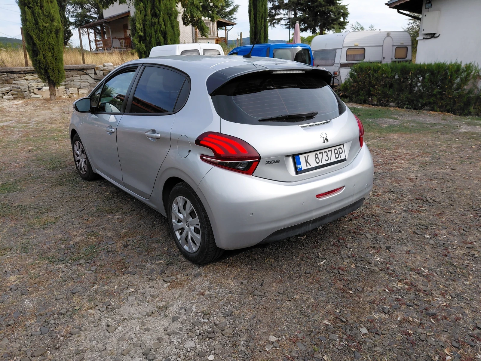 Peugeot 208  - изображение 9