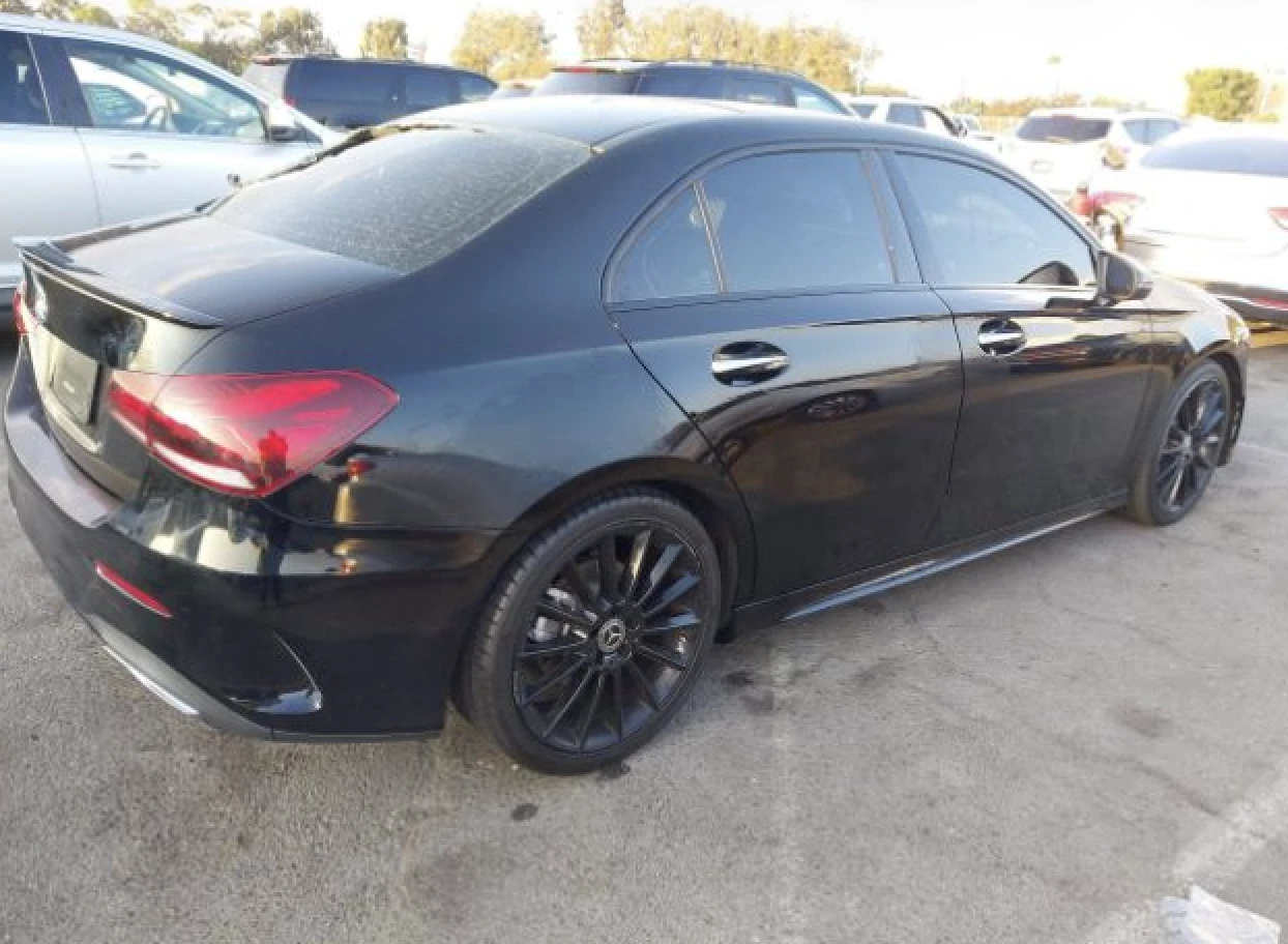 Mercedes-Benz A 220  - изображение 5