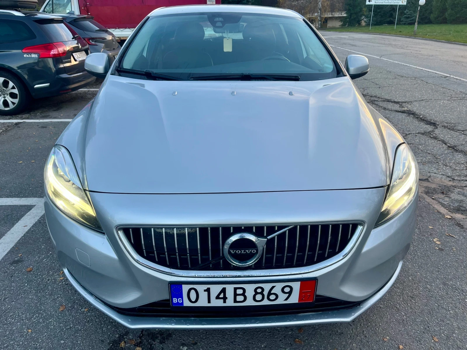 Volvo V40 Momentum - изображение 8