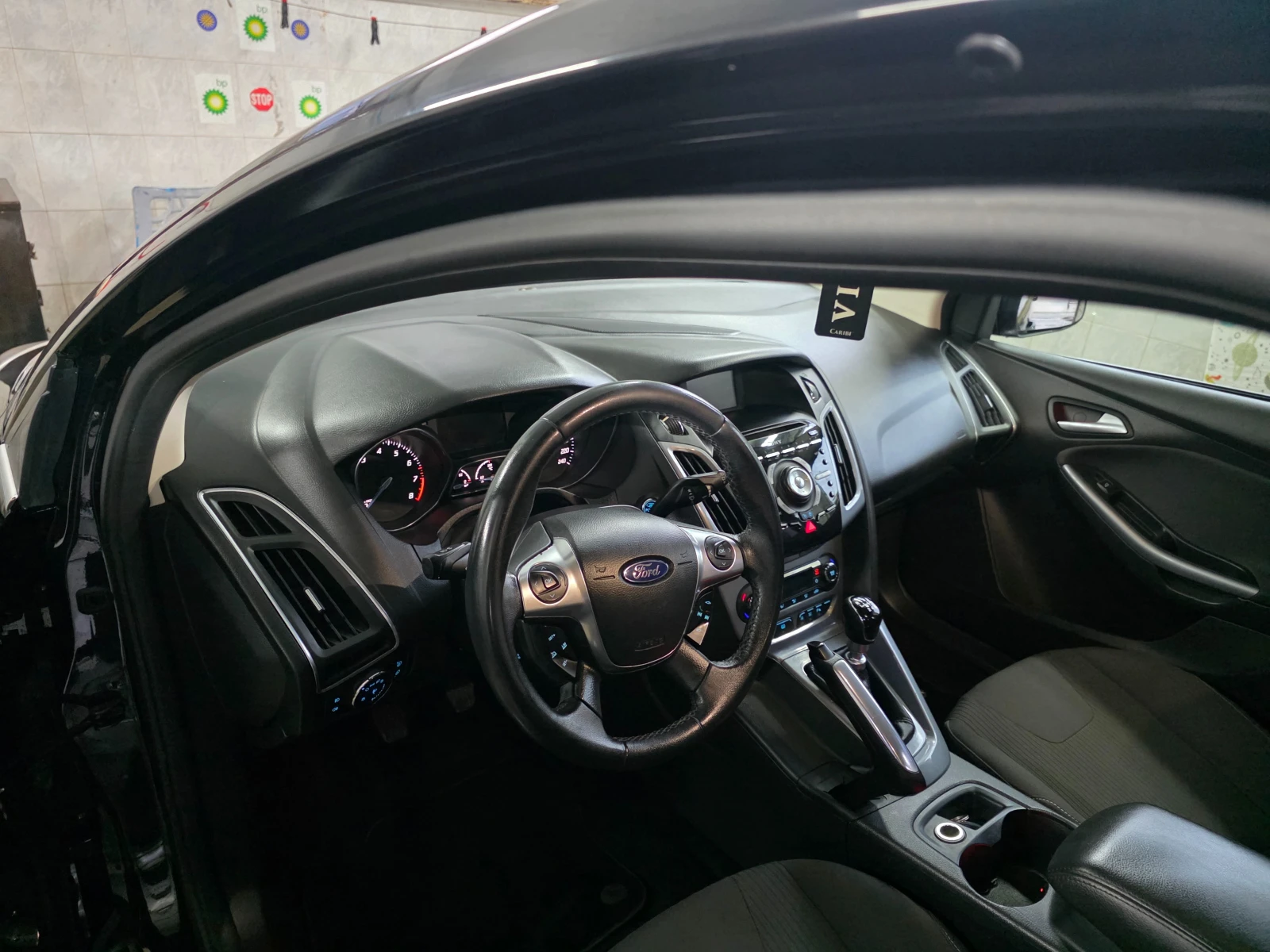 Ford Focus 1.6  НАПЪЛНО ОБСЛУЖЕН  - изображение 5