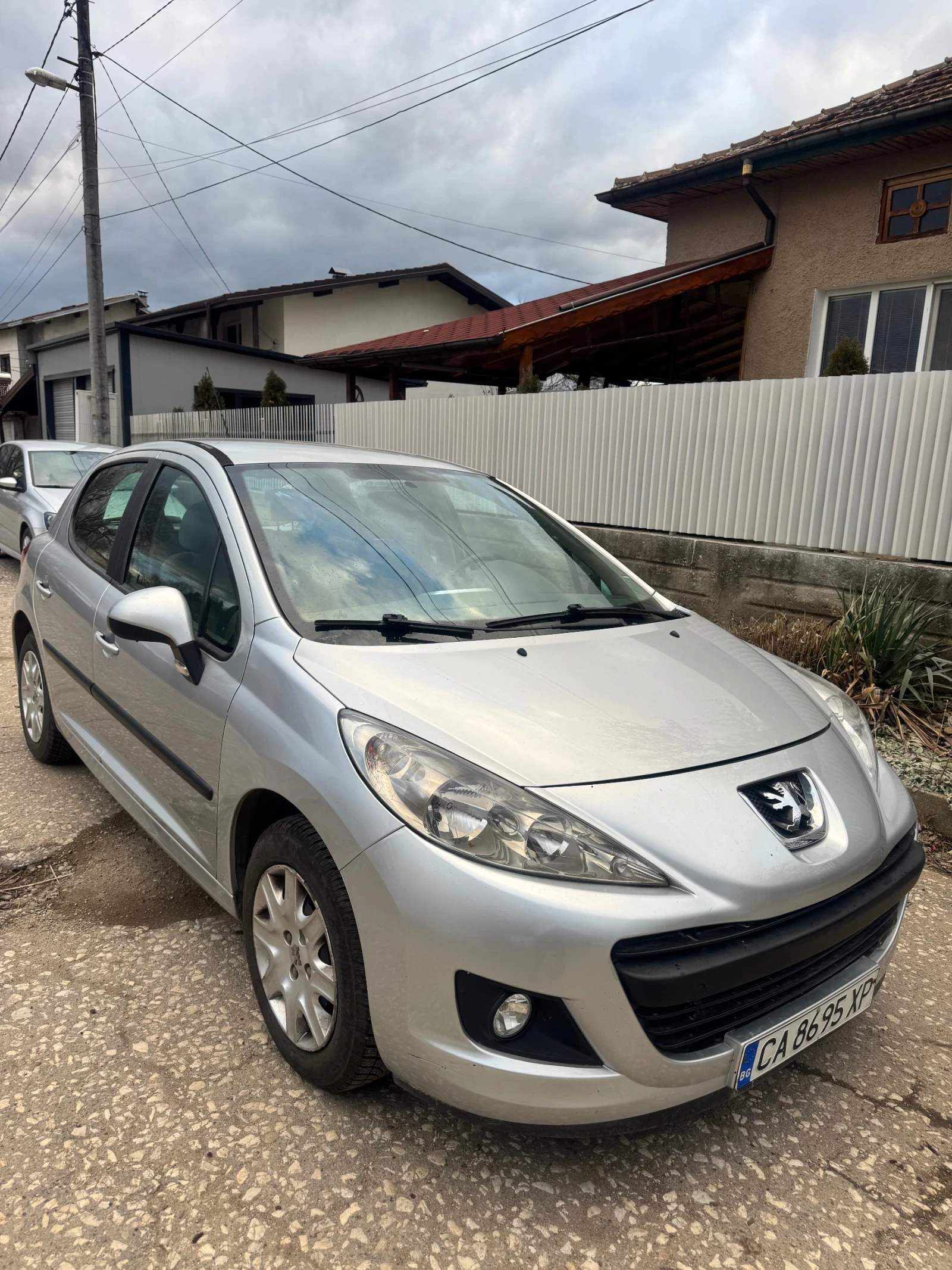 Peugeot 207 1.4 GPL, снимка 2 - Автомобили и джипове - 53564580