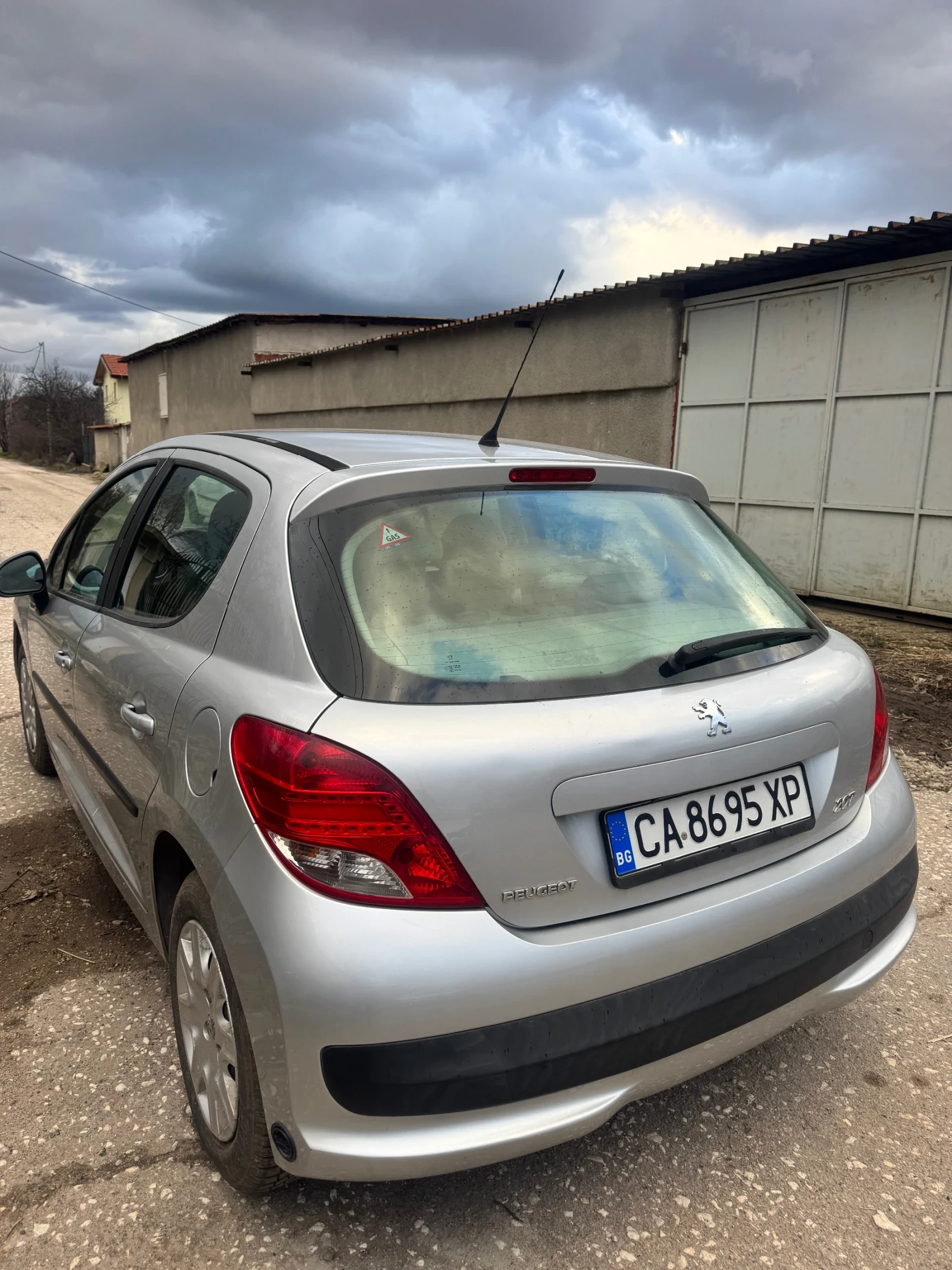 Peugeot 207 1.4 GPL, снимка 4 - Автомобили и джипове - 53564580