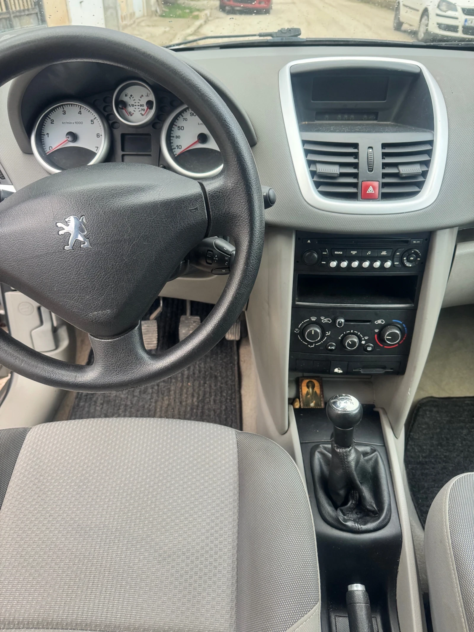 Peugeot 207 1.4 GPL, снимка 6 - Автомобили и джипове - 53564580