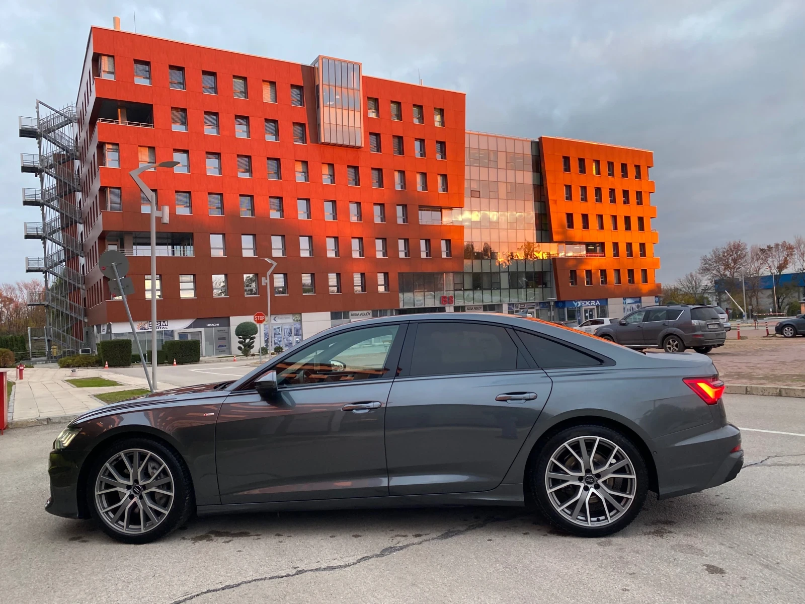 Audi A6 S-Line MATRIX 45TDI