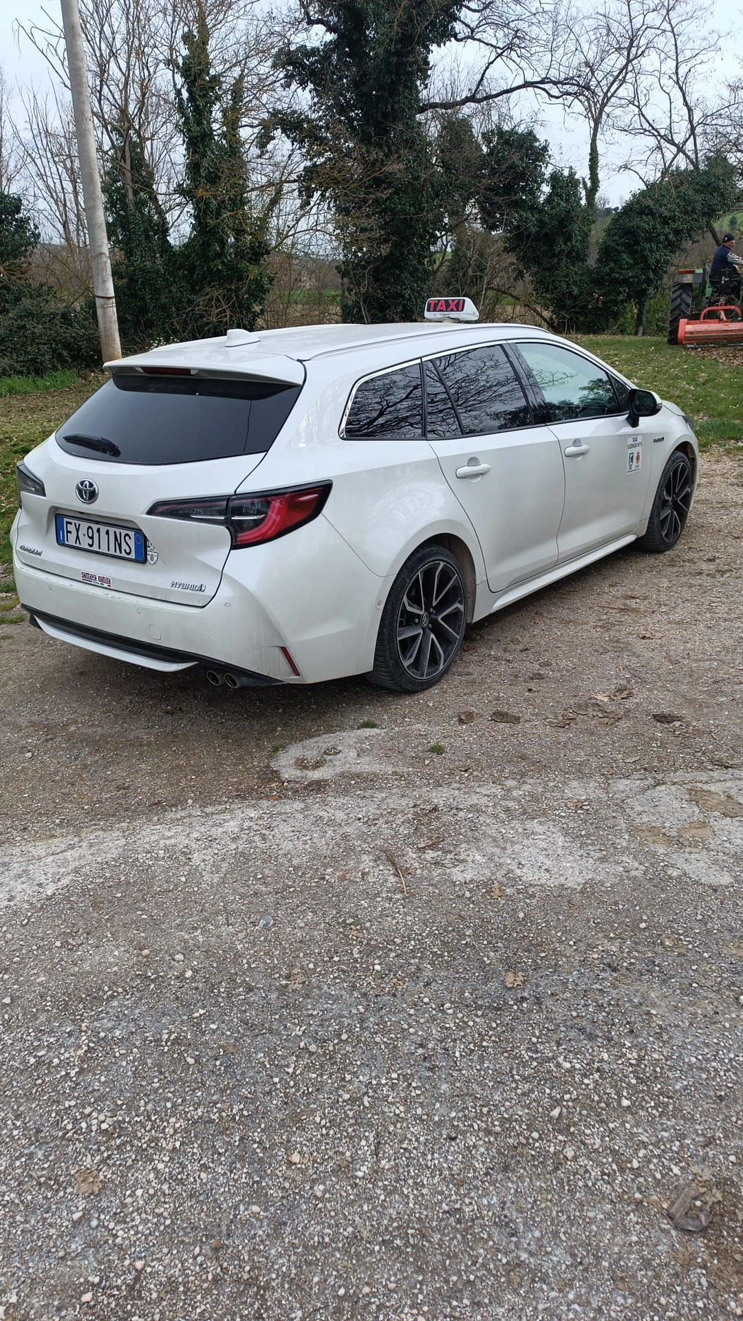 Toyota Corolla 2.0HYBRID, снимка 2 - Автомобили и джипове - 53887403