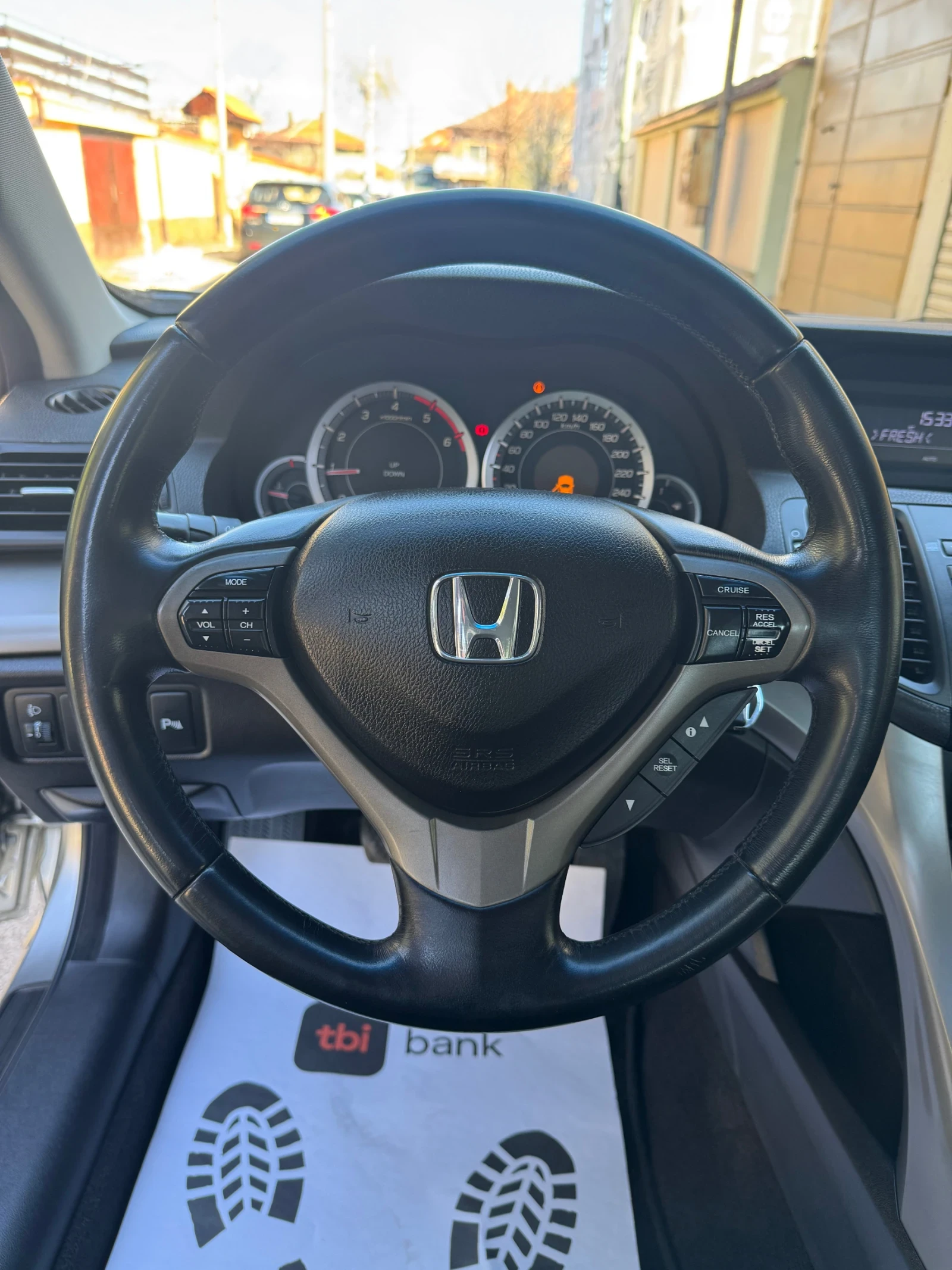 Honda Accord 2.2iDTEC, снимка 13 - Автомобили и джипове - 54139137