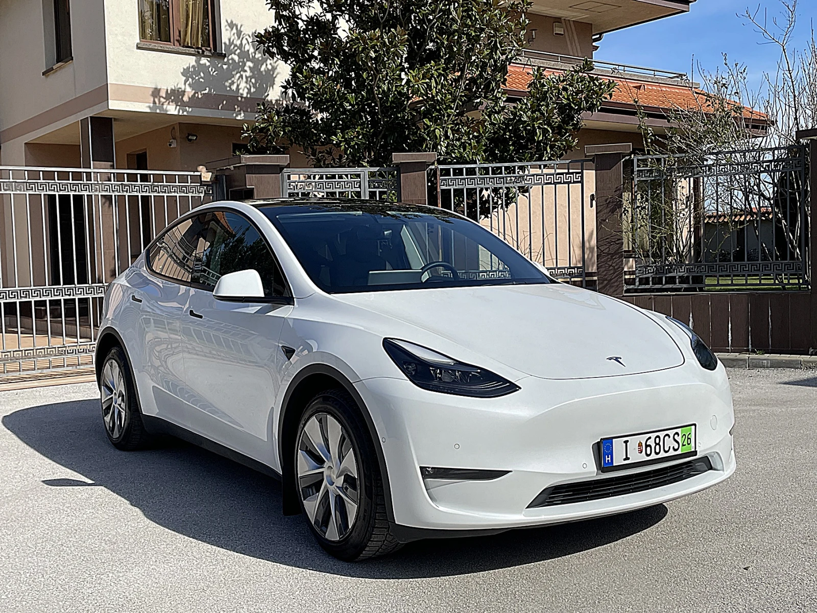 Tesla Model Y Long Range 4x4 Европейска Гаранция, снимка 3 - Автомобили и джипове - 54221587