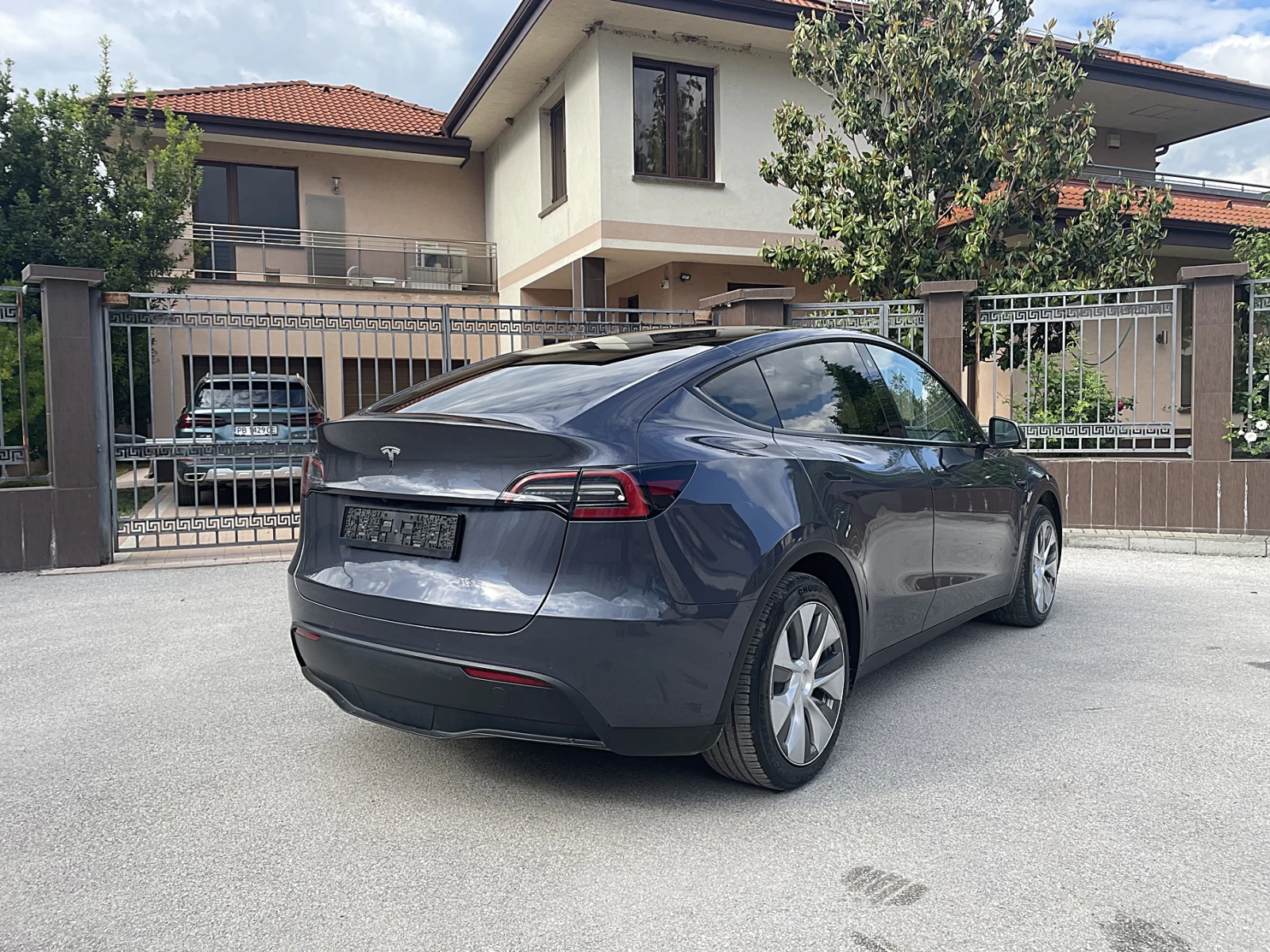 Tesla Model Y Long Range 4x4 Европейска Гаранция, снимка 6 - Автомобили и джипове - 54640376