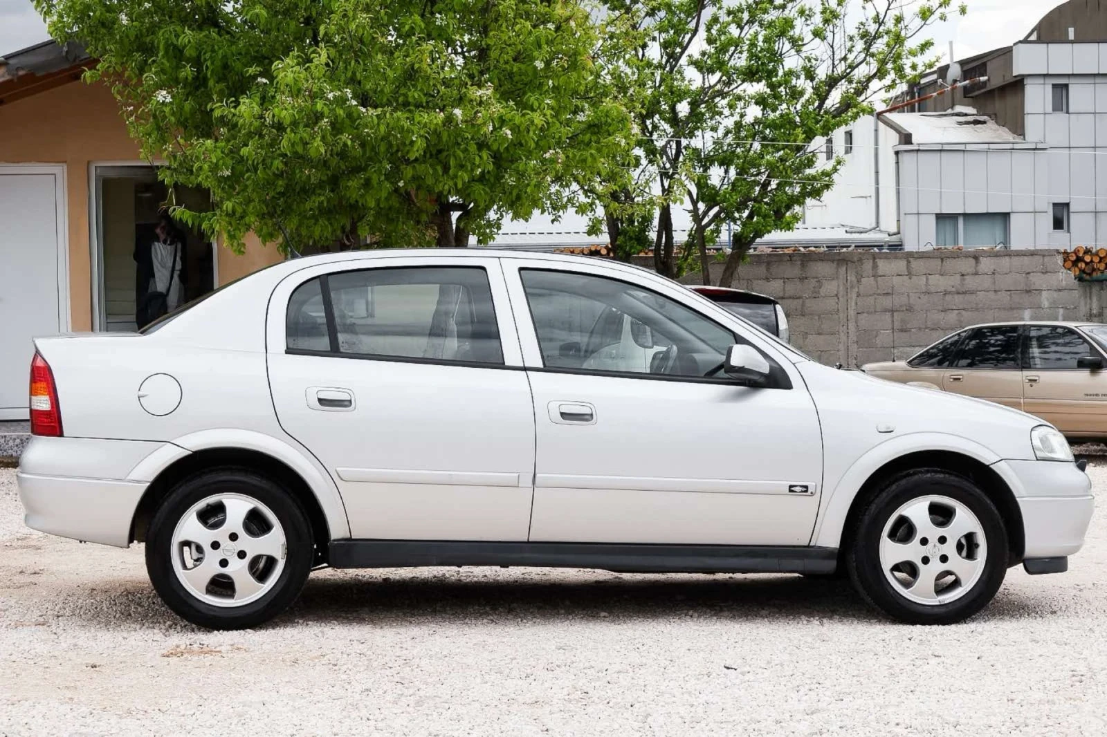 Opel Astra 1.6mi  Face , снимка 4 - Автомобили и джипове - 54388575