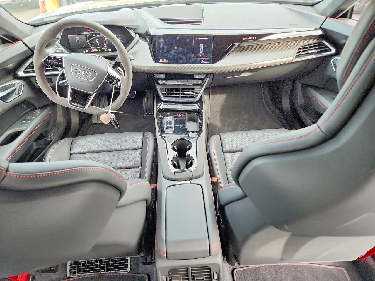 Audi E-Tron GT Rs, снимка 8 - Автомобили и джипове - 54647734