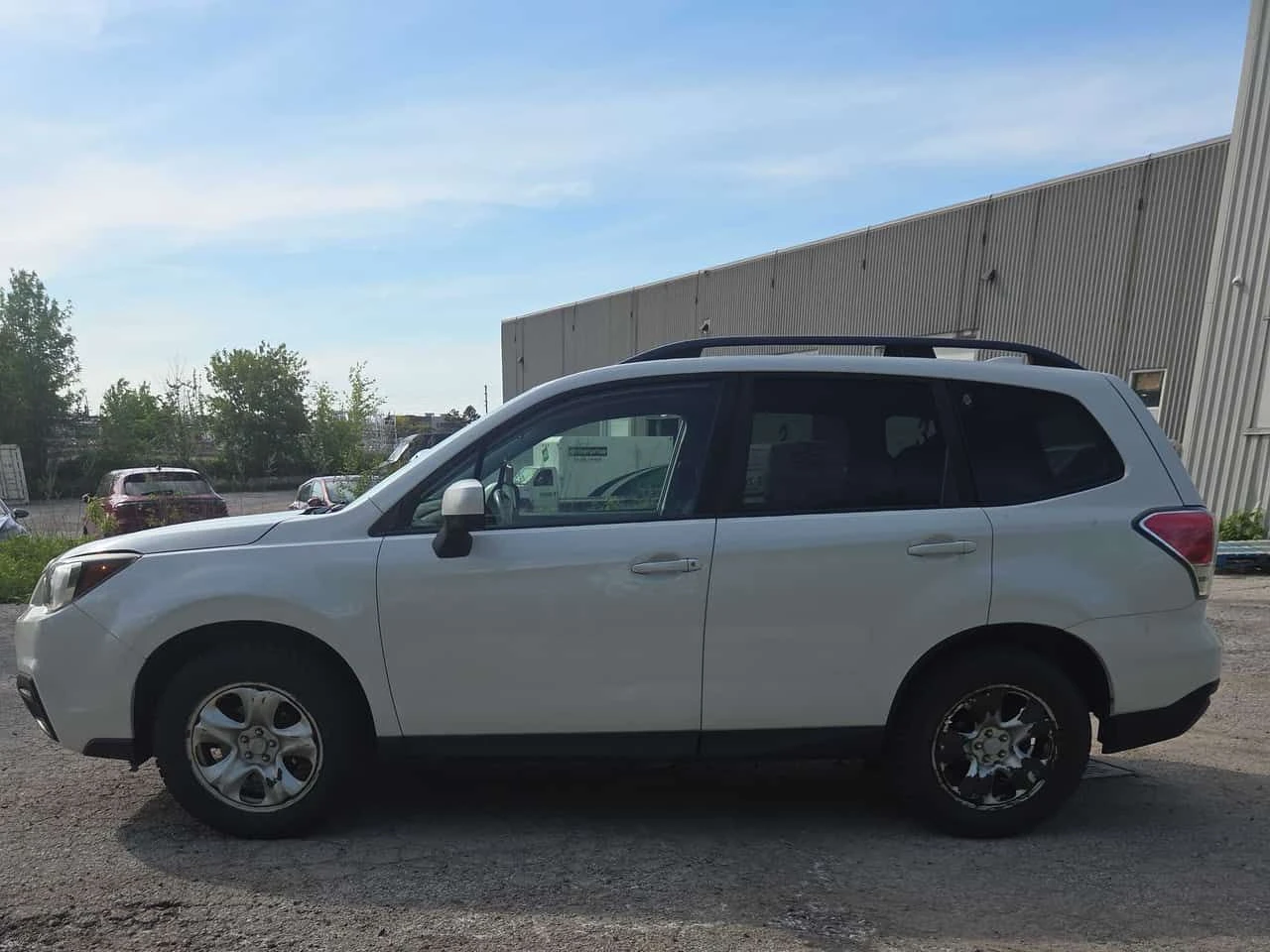 Subaru Forester * i * CARFAX * 2 КЛЮЧА * KEYLESS * АВТОКРЕДИТ, снимка 11 - Автомобили и джипове - 54703025