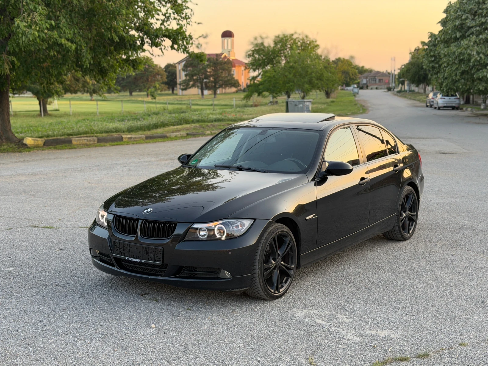 BMW 320 2.0, снимка 2 - Автомобили и джипове - 54878695