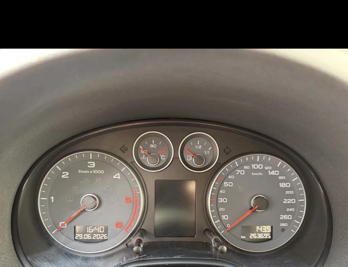 Audi A3 1.6TDI #MULTI#CAR-PLAY#CAMERA#PANORAMA, снимка 11 - Автомобили и джипове - 55144986