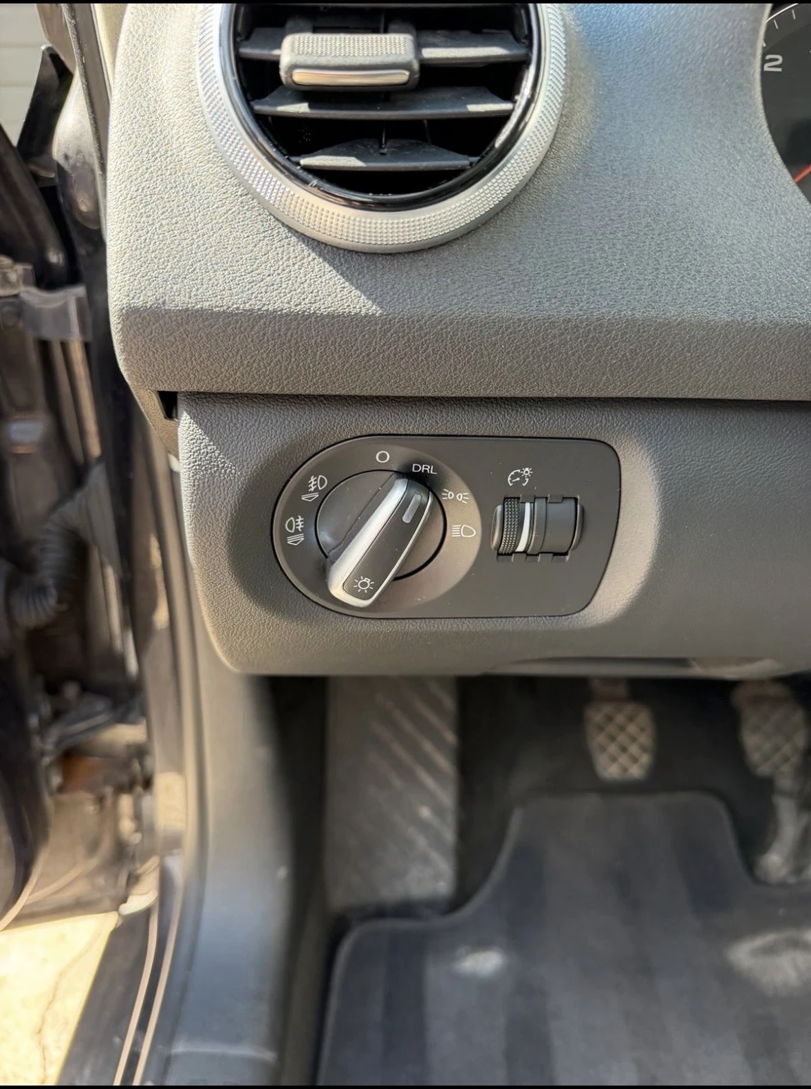 Audi A3 1.6TDI #MULTI#CAR-PLAY#CAMERA#PANORAMA, снимка 10 - Автомобили и джипове - 55144986