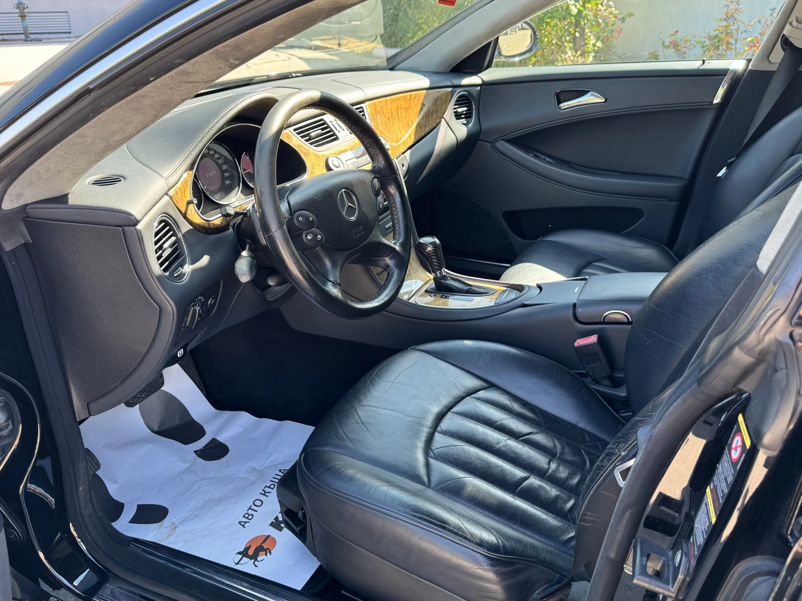 Mercedes-Benz CLS 320 Avantgarde, снимка 9 - Автомобили и джипове - 55186507