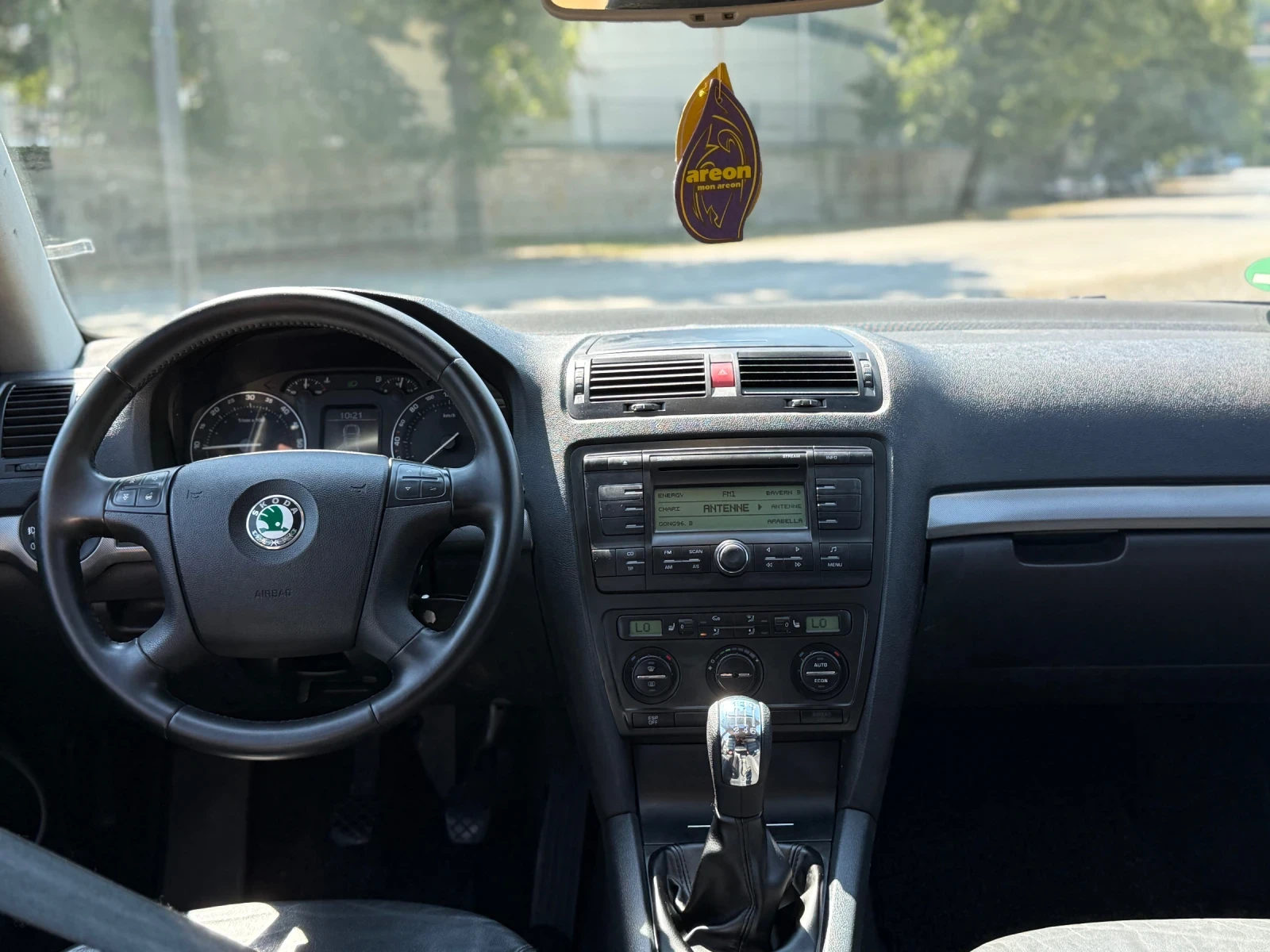 Skoda Octavia 2.0 TDI, снимка 9 - Автомобили и джипове - 55340691