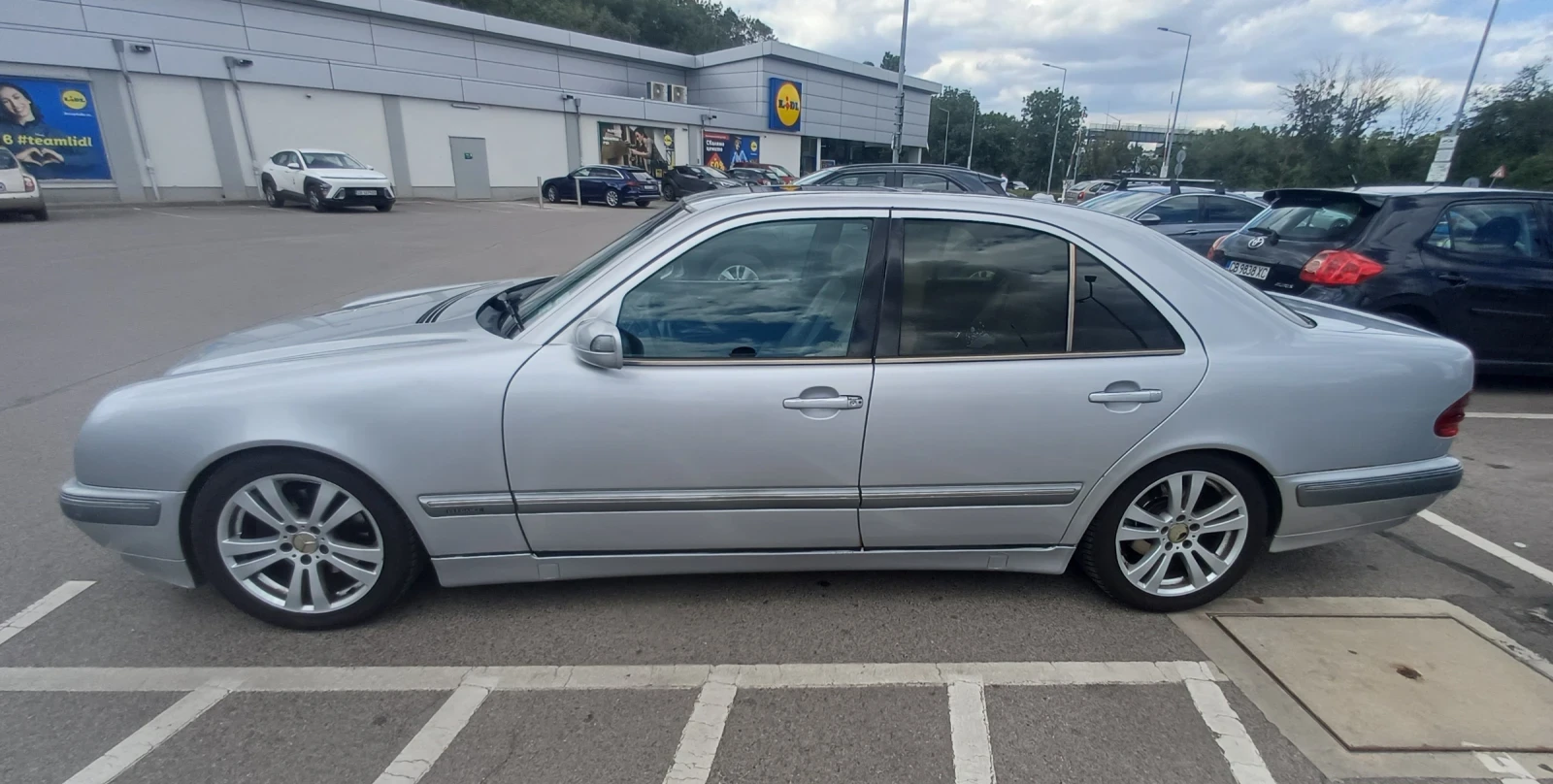 Mercedes-Benz E 270 ELEGANCE, снимка 2 - Автомобили и джипове - 55397502