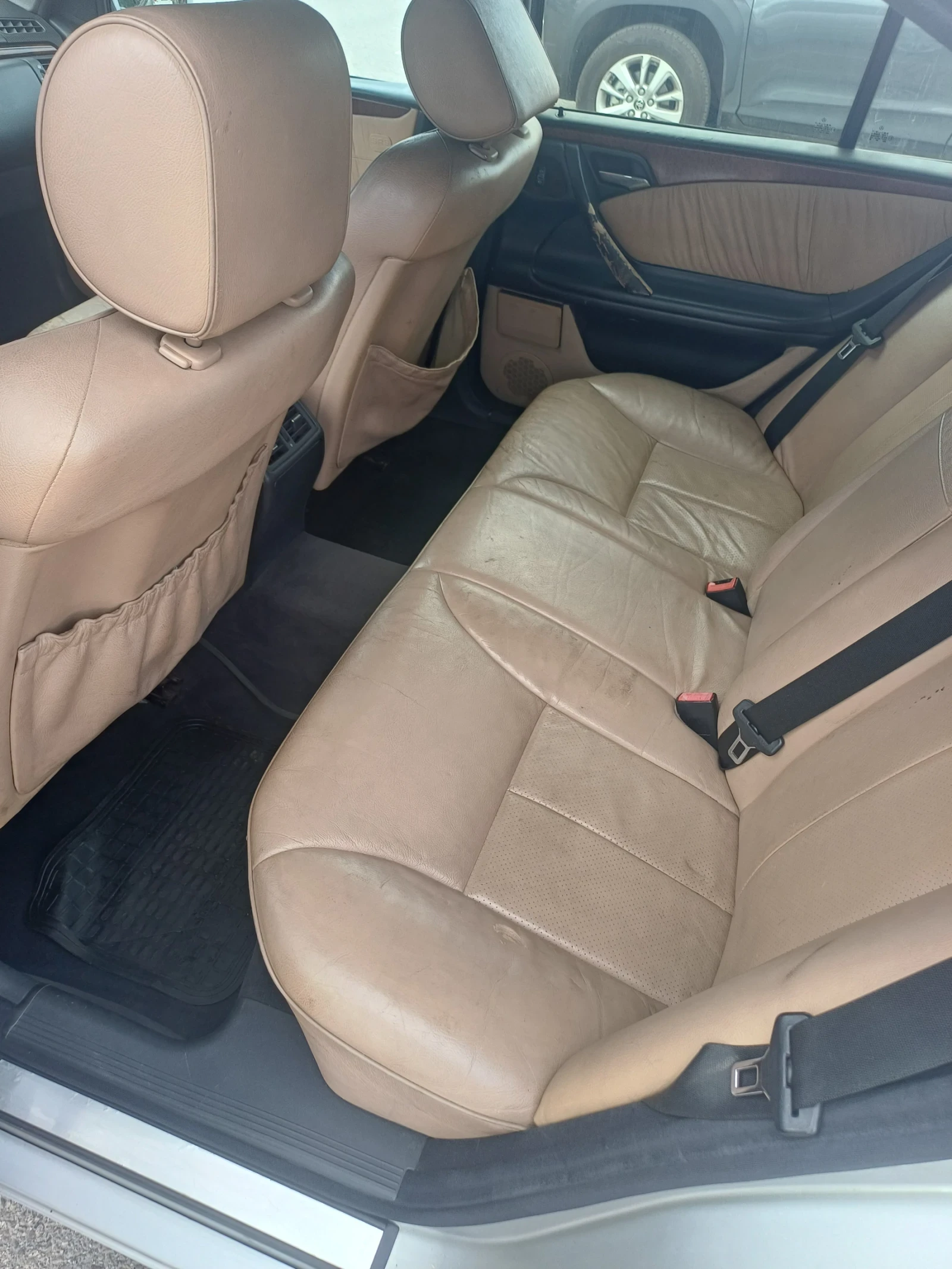 Mercedes-Benz E 270 ELEGANCE, снимка 8 - Автомобили и джипове - 55397502