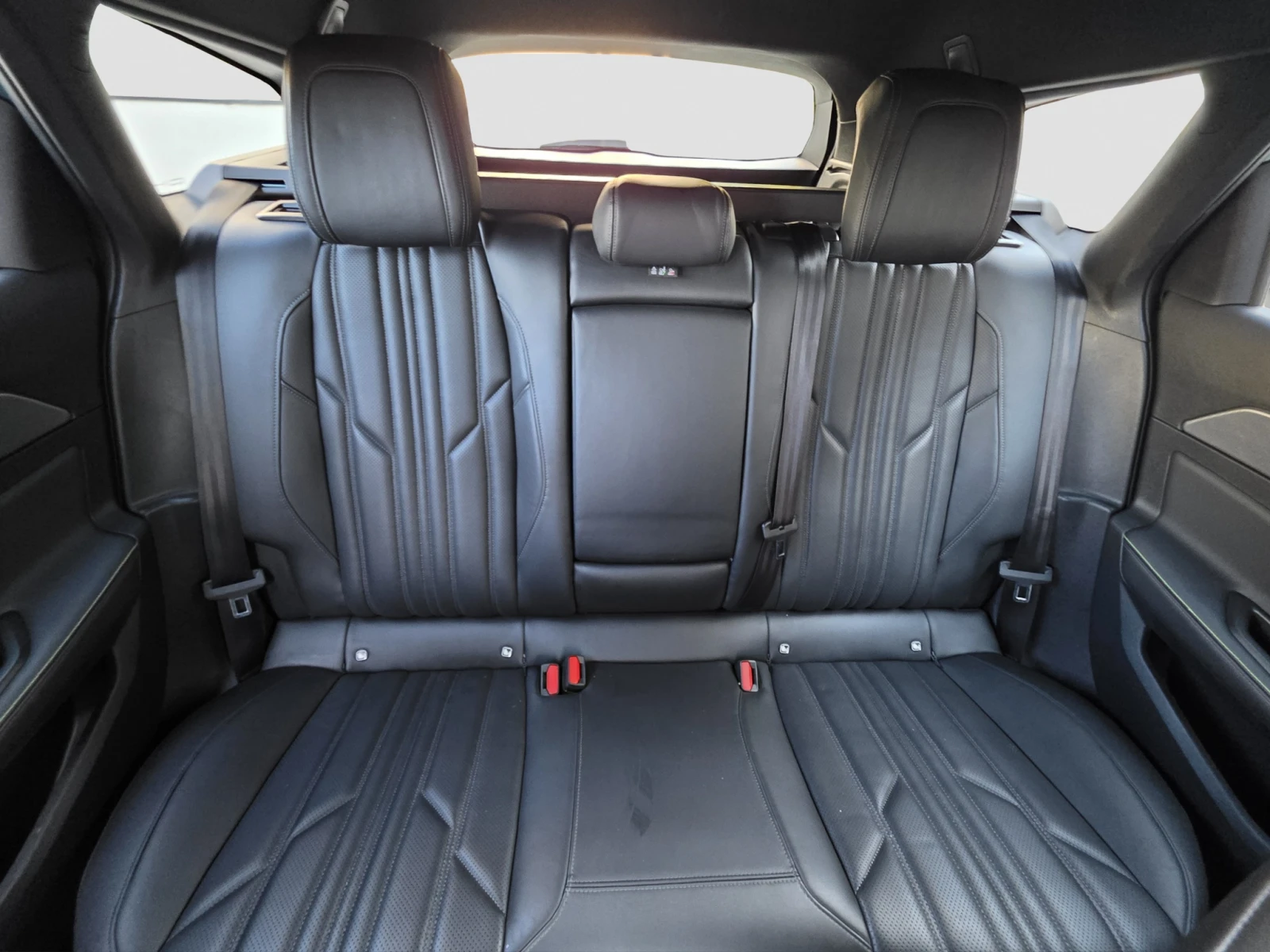 Peugeot 308 1.5 E-HDI 130 EAT8 GT, снимка 13 - Автомобили и джипове - 55665873