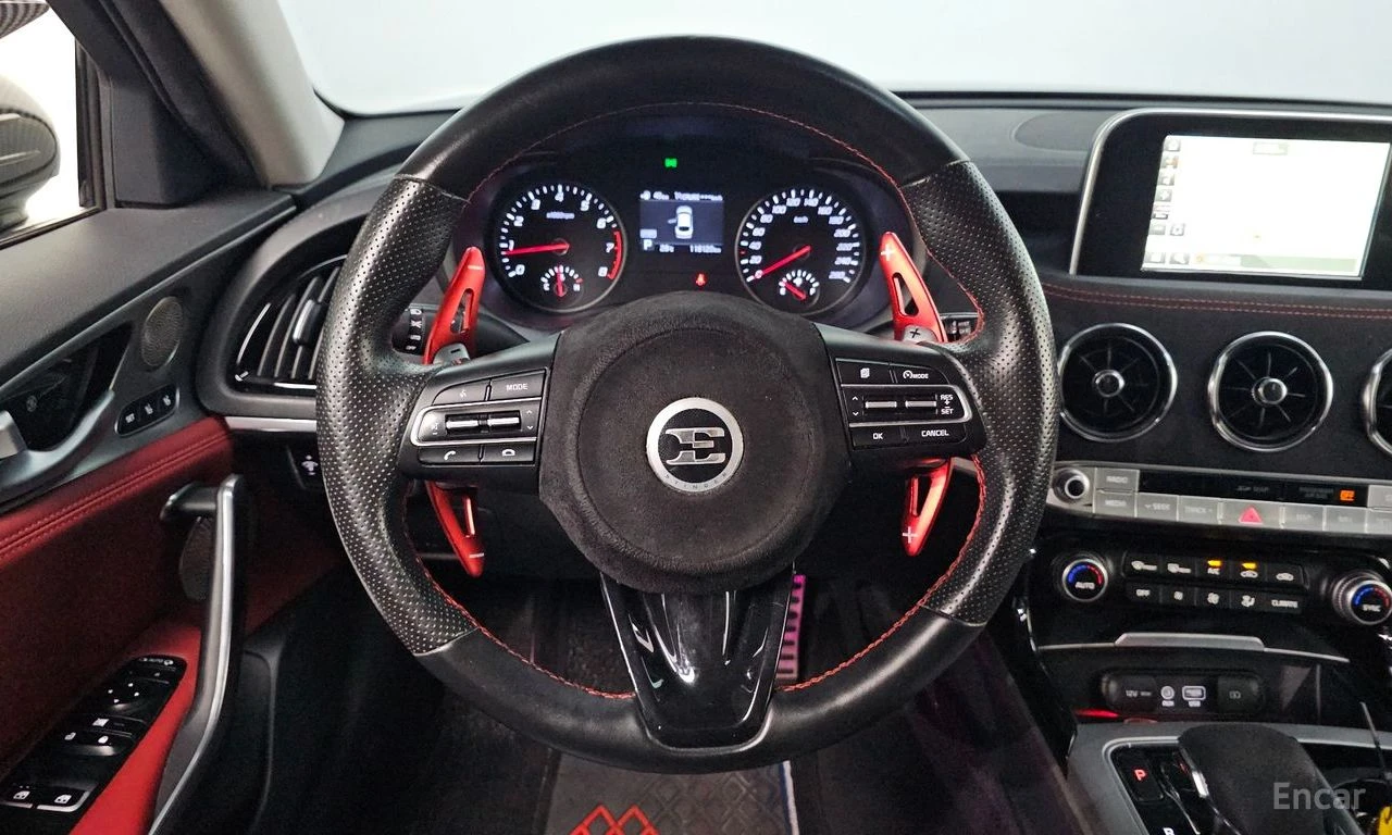 Kia Stinger 2.0* TURBO* ПОДГРЕВ* ОБДУХВАНЕ* КАМЕРА* КЕЙЛЕС* , снимка 8 - Автомобили и джипове - 56234260