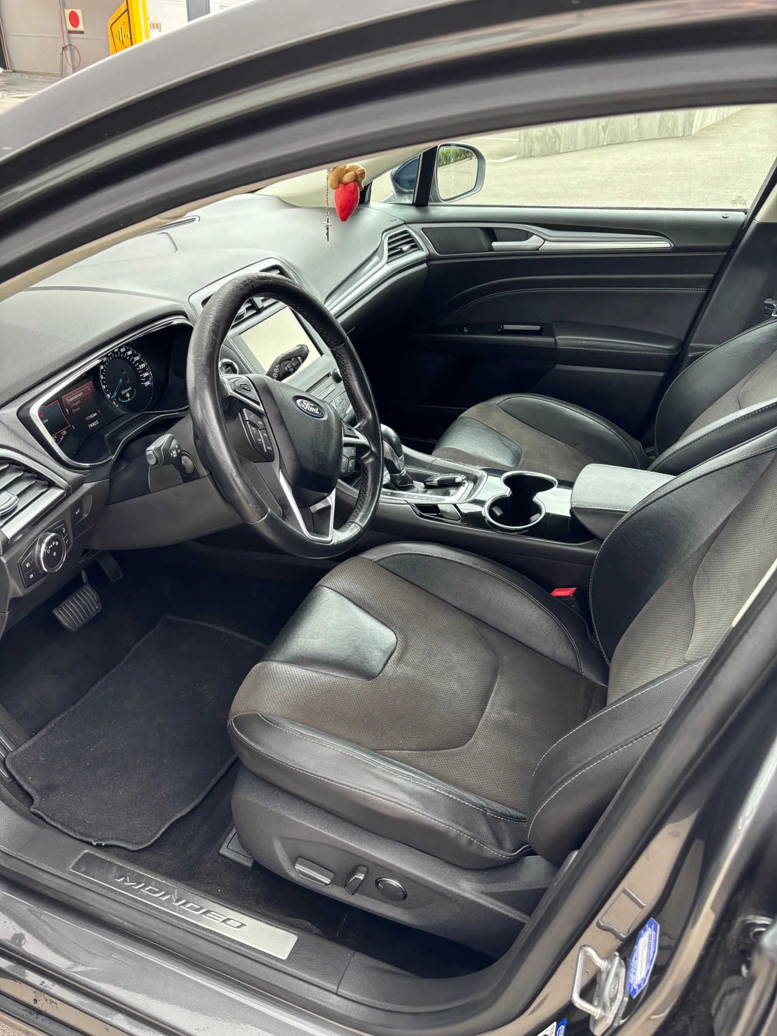 Ford Mondeo 2.0 150кс, снимка 6 - Автомобили и джипове - 56681474