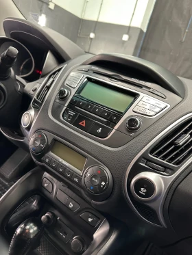 Hyundai IX35 4x4, снимка 13 - Автомобили и джипове - 53641774