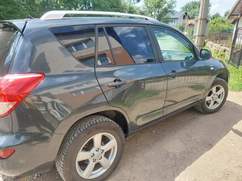 Toyota Rav4, снимка 2 - Автомобили и джипове - 47201815