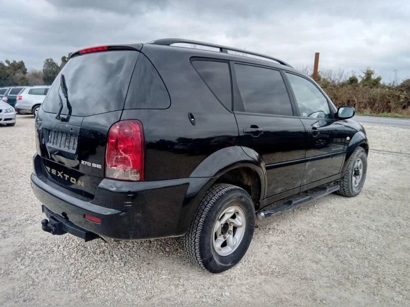 SsangYong Rexton 2.7 XDI, снимка 9 - Автомобили и джипове - 38179091