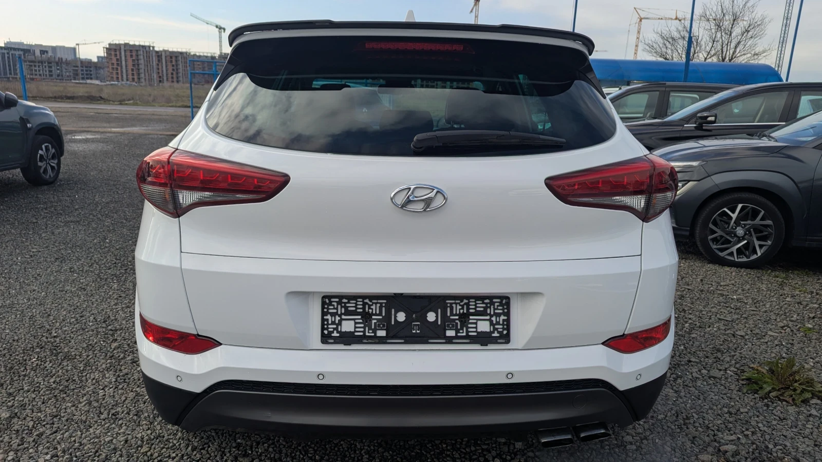 Hyundai Tucson 2.0 CRDI 4x4 Automatic  - изображение 5