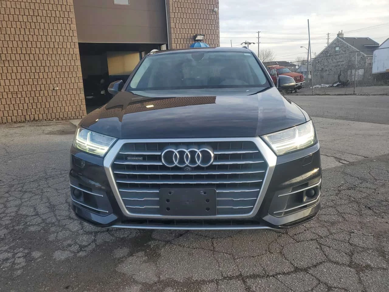 Audi Q7 3.0 TFSI Technik/ОБДУХВАНЕ/ПАНОРАМА/ДИСТРОНИК/360, снимка 2 - Автомобили и джипове - 54241119