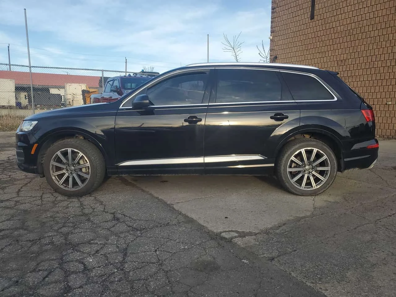 Audi Q7 3.0 TFSI Technik/ОБДУХВАНЕ/ПАНОРАМА/ДИСТРОНИК/360, снимка 3 - Автомобили и джипове - 54241119