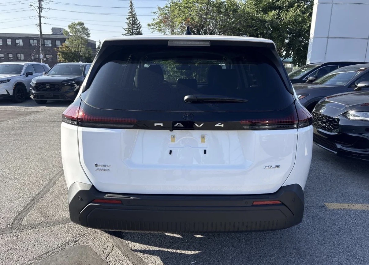 Toyota Rav4 XLE * AWD * НОВА * TOYOTA SAFETY SENSE 4.0 * , снимка 4 - Автомобили и джипове - 55430429
