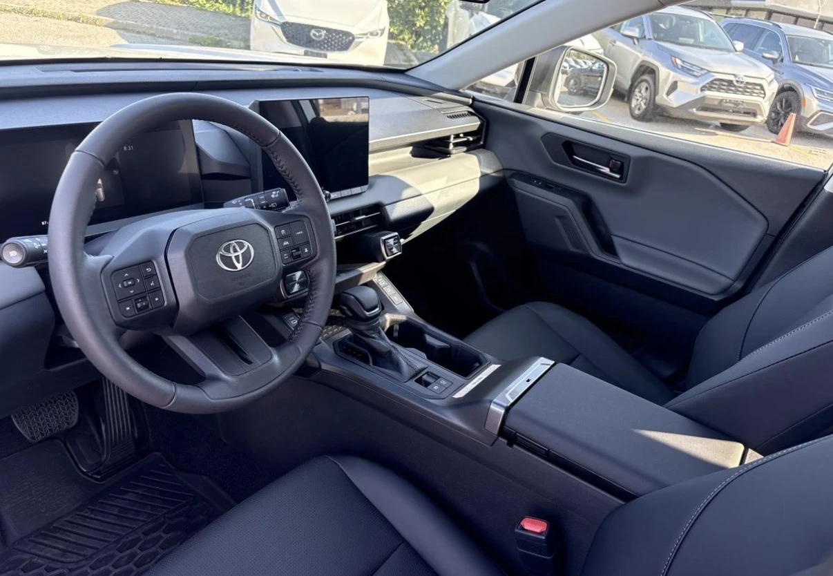 Toyota Rav4 XLE * AWD * НОВА * TOYOTA SAFETY SENSE 4.0 * , снимка 7 - Автомобили и джипове - 55430429