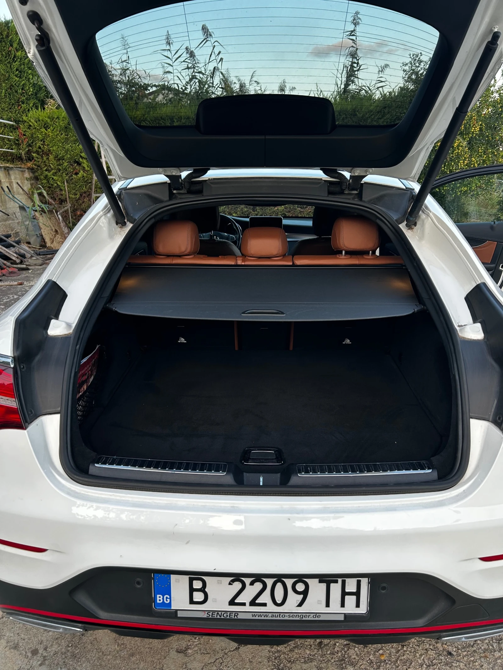 Mercedes-Benz GLC Coupe 250d/4x4/Coupe, снимка 13 - Автомобили и джипове - 56317656