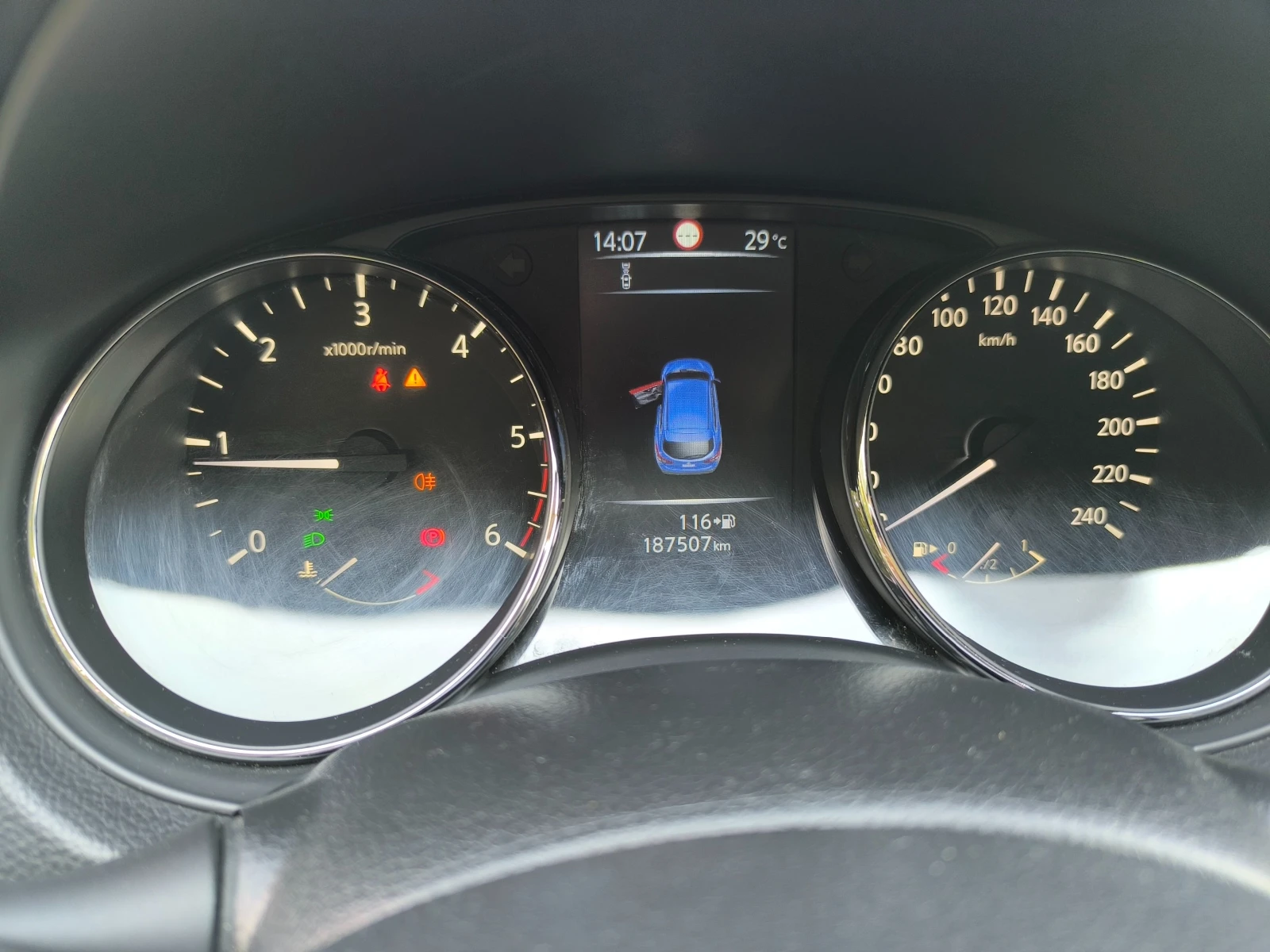 Nissan Qashqai 1.6 dCi TEKNA 4x4 | Mobile.bg � ����������� 6