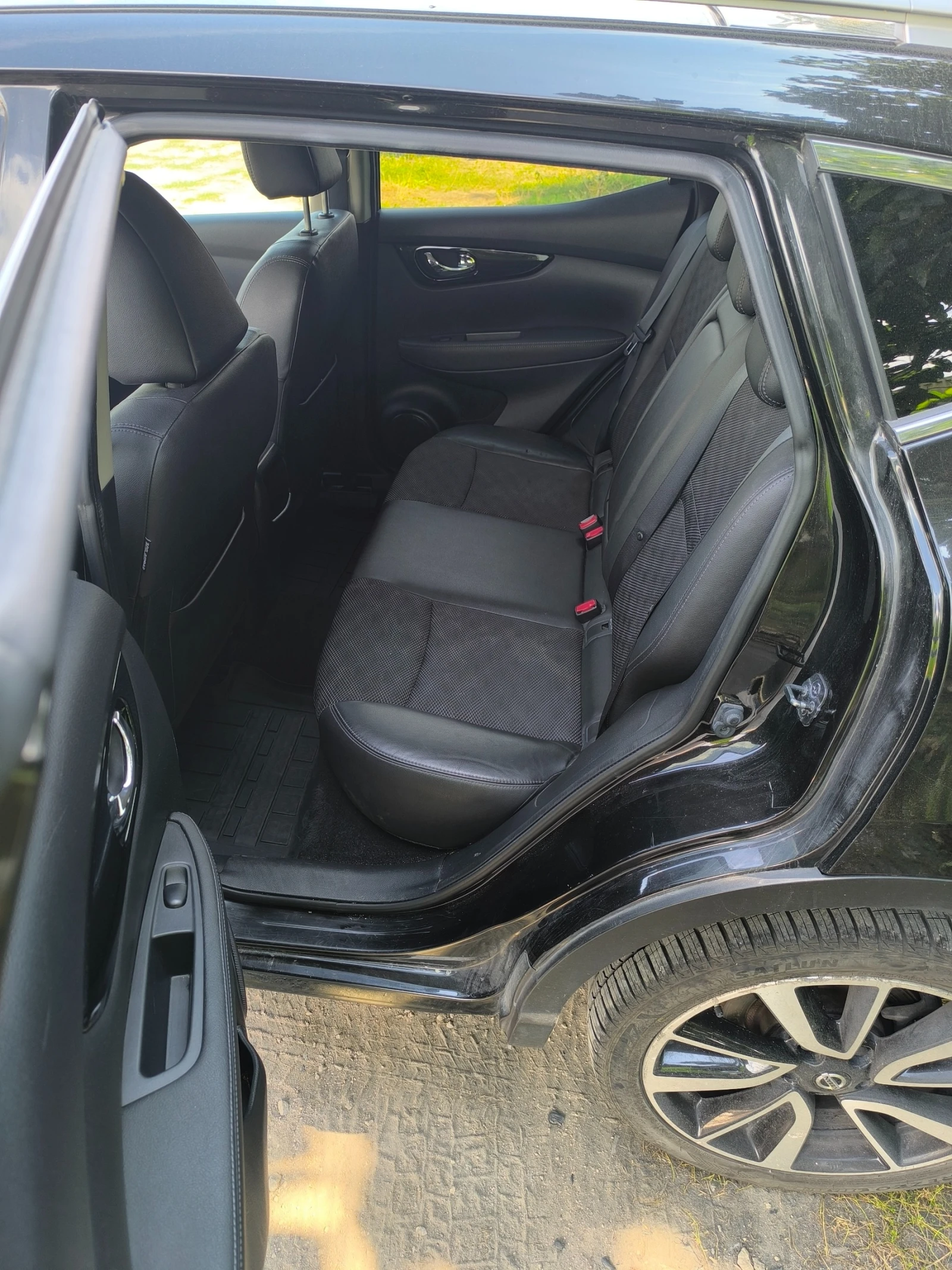 Nissan Qashqai 1.6 dCi TEKNA 4x4 | Mobile.bg � ����������� 11