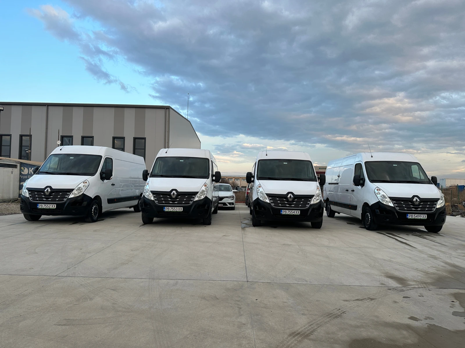 Renault Master 5-броя-L3H2-130кс - изображение 6