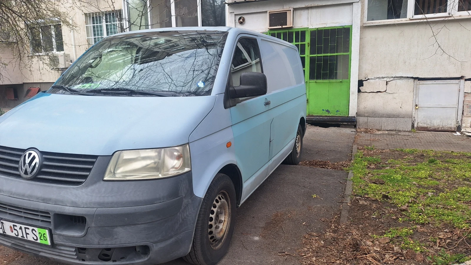 VW T5 Товарен, снимка 4 - Бусове и автобуси - 54671391