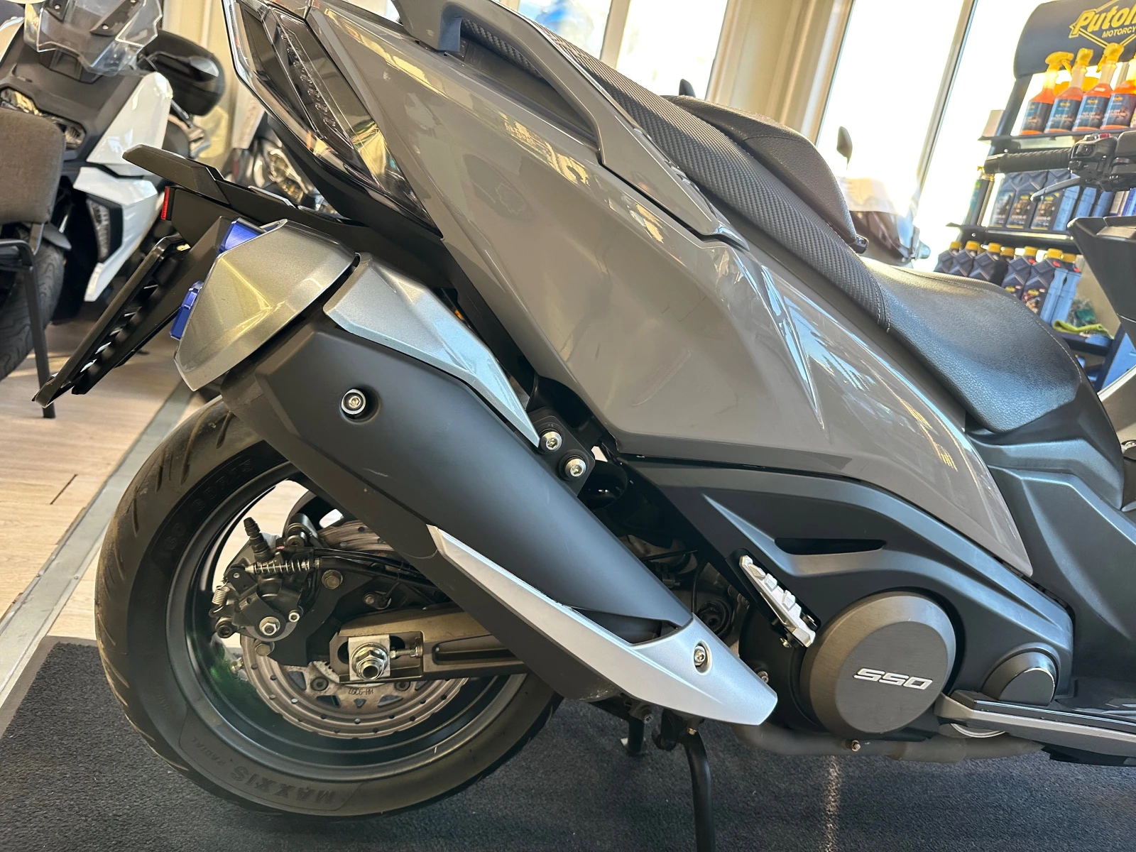 Kymco AK 550 Nardo Gray Noodoe/WiFi, снимка 12 - Мотоциклети и мототехника - 56339543