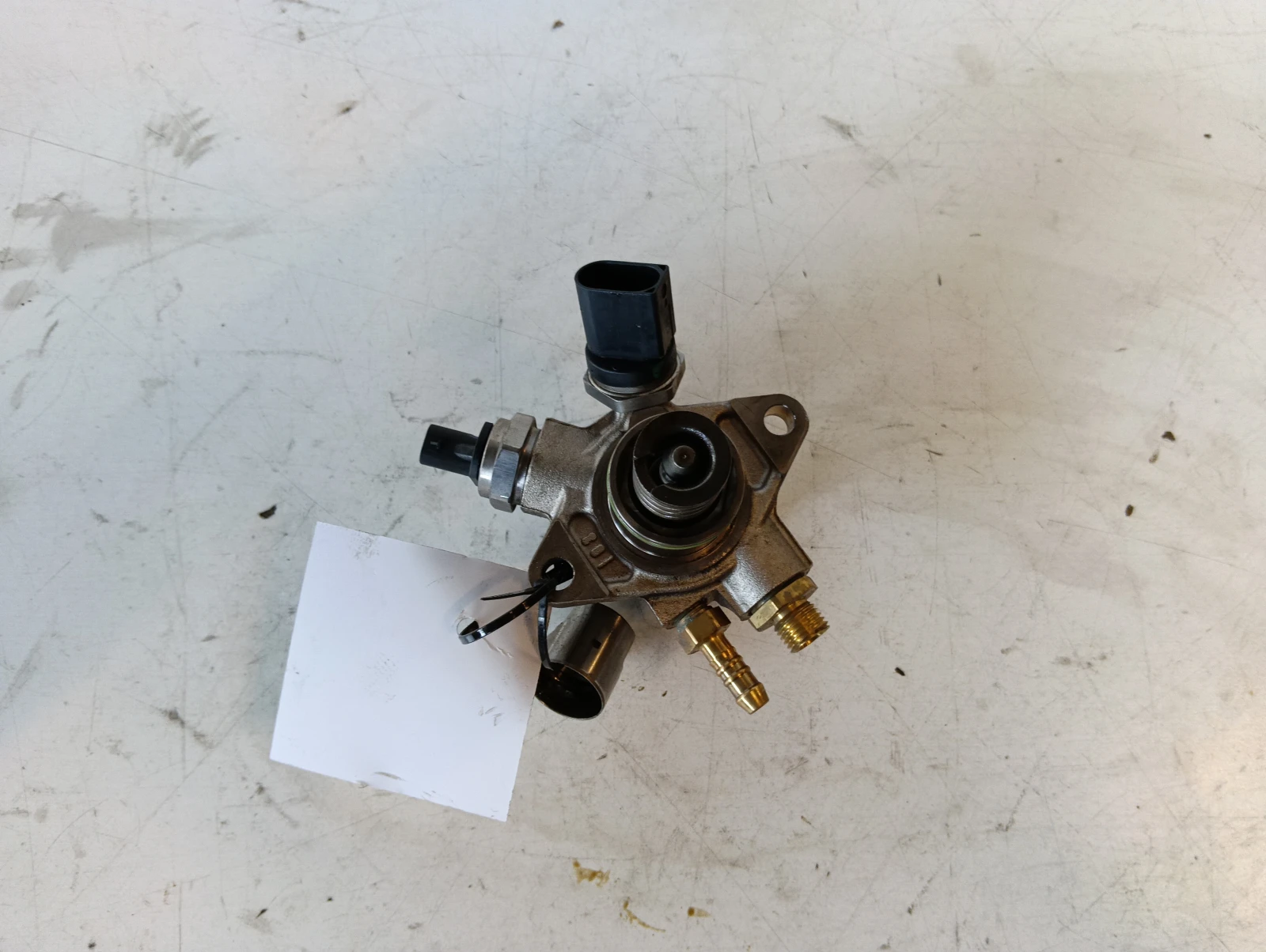 помпа високо налягане 4.0 TFSI 06H906051J Audi S6