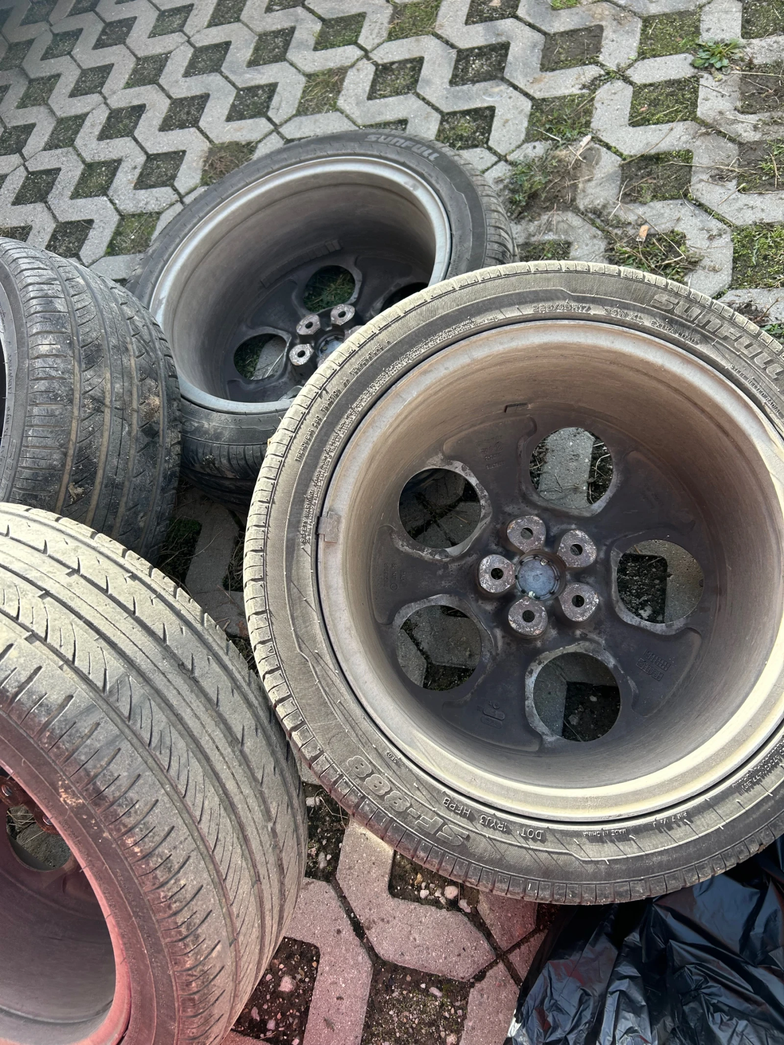 ���� � ������ 225/45R17 �� Alfa Romeo 147 | Mobile.bg � ����������� 6