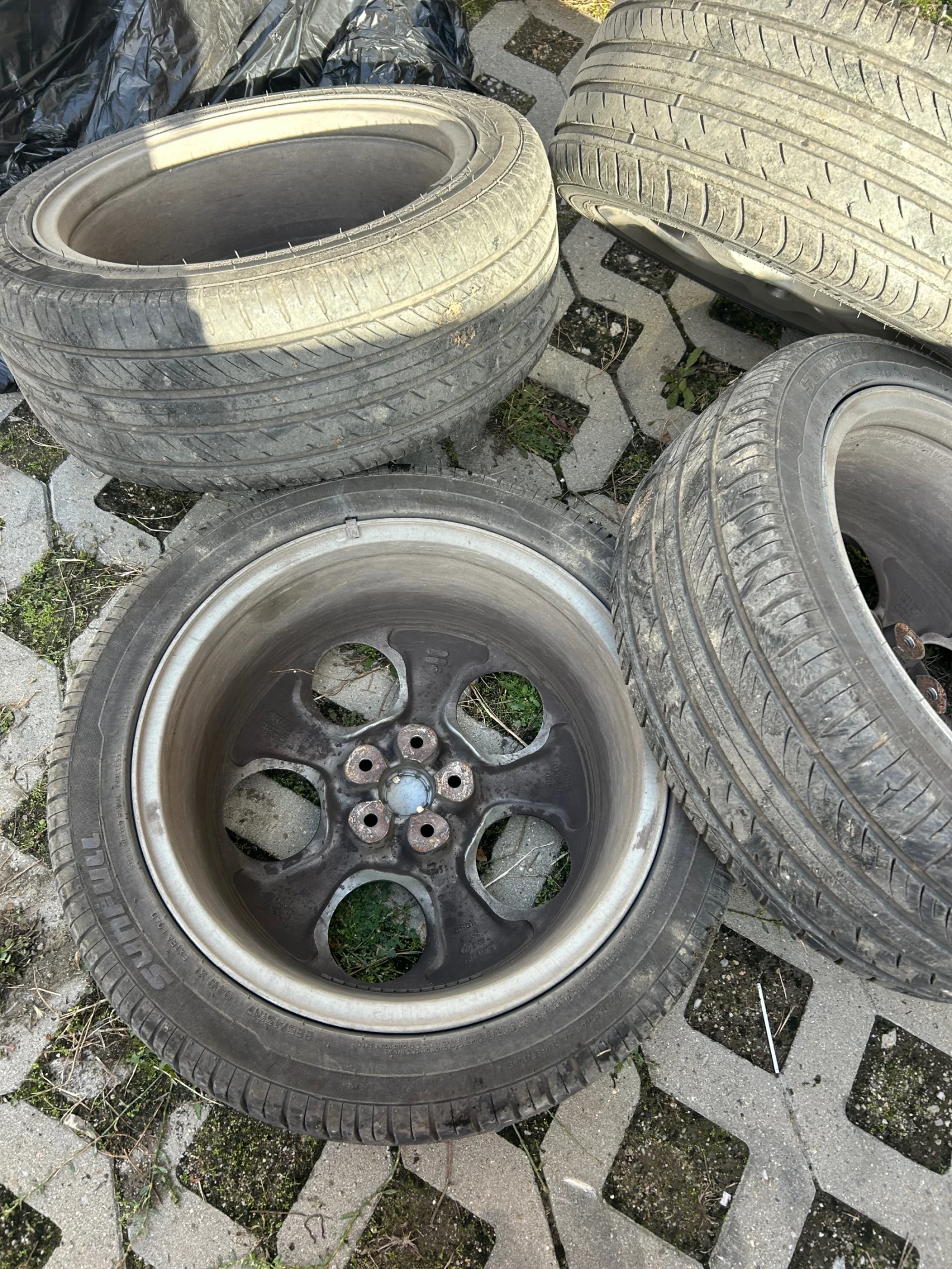 ���� � ������ 225/45R17 �� Alfa Romeo 147 | Mobile.bg � ����������� 4