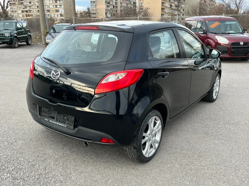 Mazda 2 1.3i Clima, снимка 5 - Автомобили и джипове - 48537071