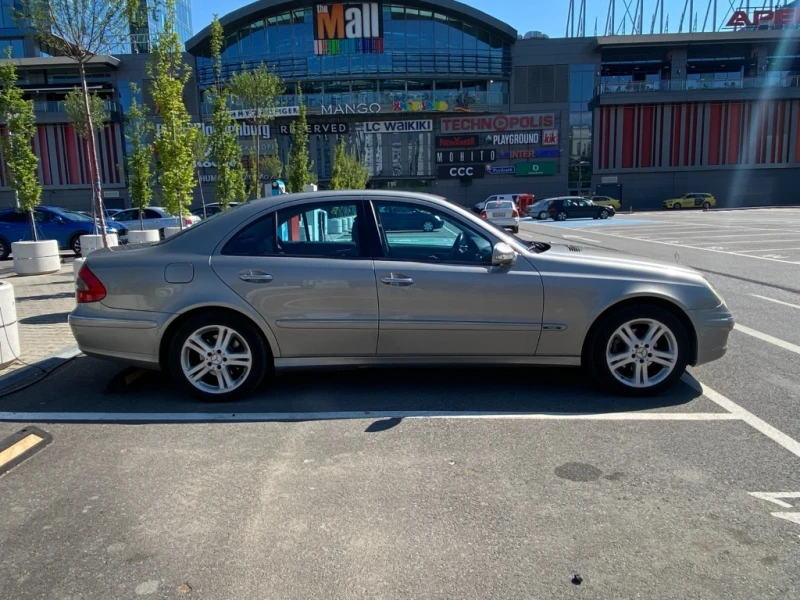 Mercedes-Benz E 320 Avantgarde, снимка 5 - Автомобили и джипове - 49456100