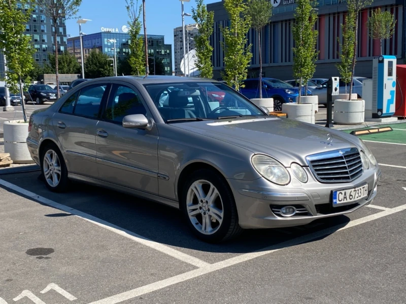 Mercedes-Benz E 320 Avantgarde, снимка 7 - Автомобили и джипове - 49456100