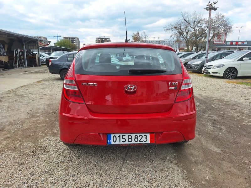 Hyundai I30 1.4 i, снимка 6 - Автомобили и джипове - 49814840