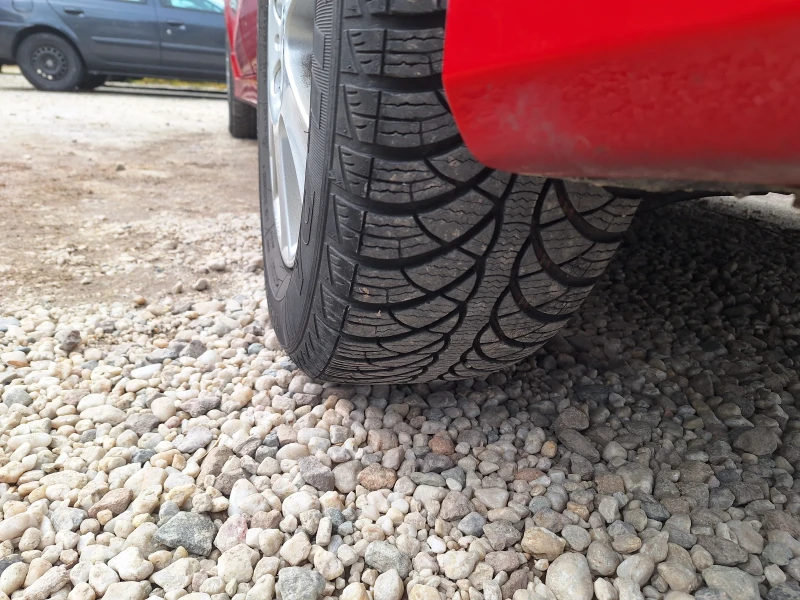 Hyundai I30 1.4 i, снимка 15 - Автомобили и джипове - 49814840