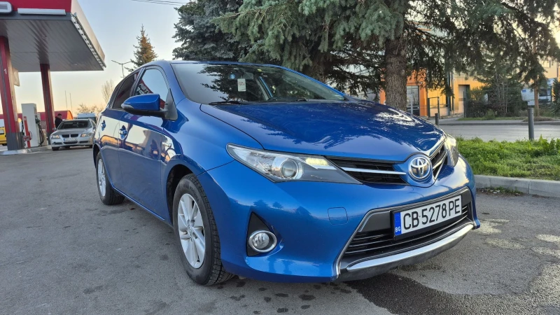 Toyota Auris 1.8 Hybrid* Перфектна* 4.5/100км* Отличен, снимка 6 - Автомобили и джипове - 52310492